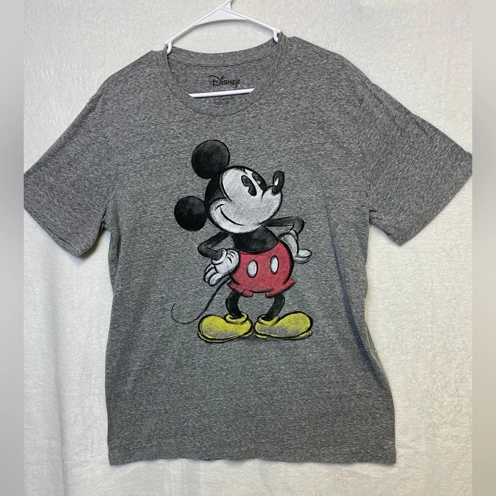 Disney Mickey Mouse T-shirt‎ men’s size L 42/44